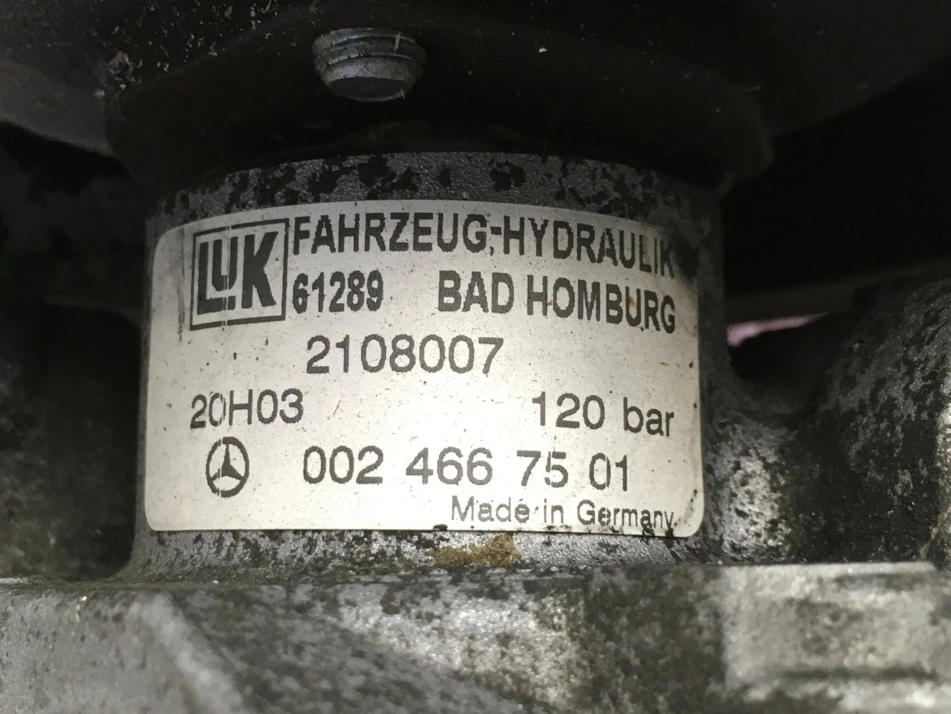 Bomba dirección Mercedes 0024667501