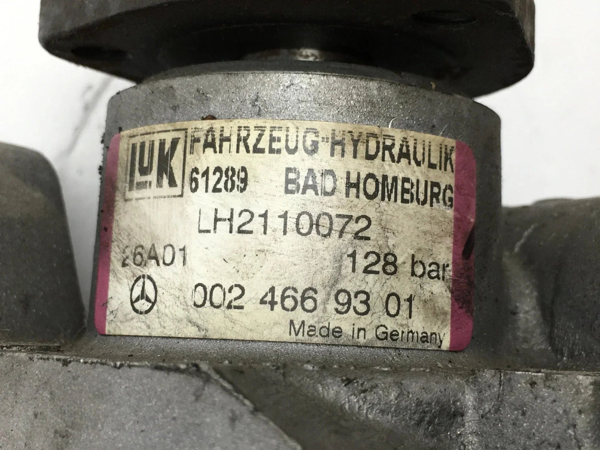Bomba dirección Mercedes 0024669301