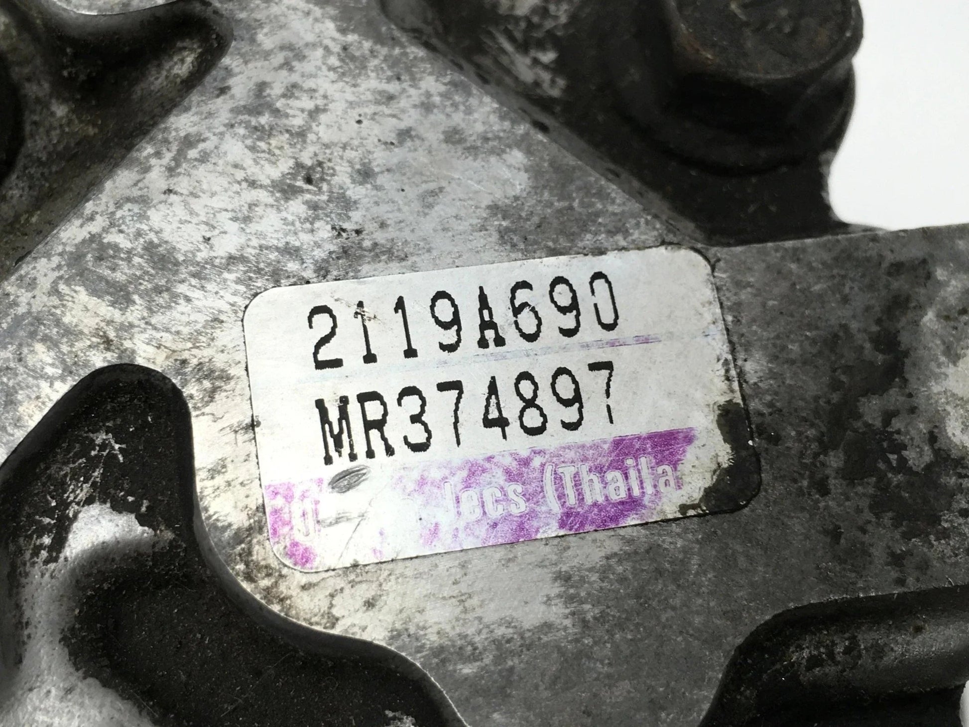 Bomba dirección Mitsubishi L200 MR374897