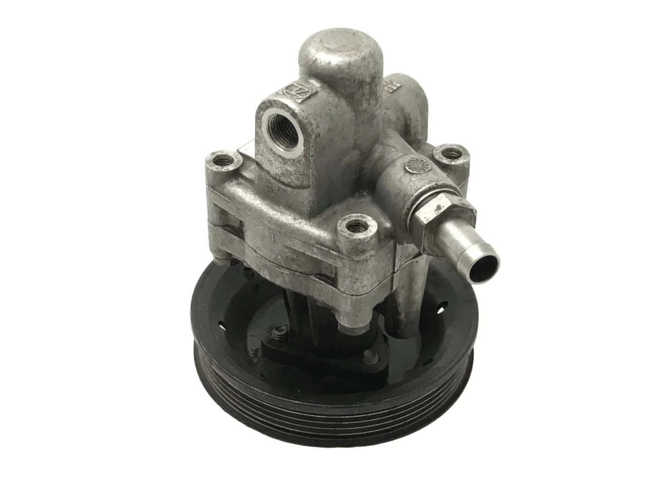 Bomba dirección VW 8D0145156AX