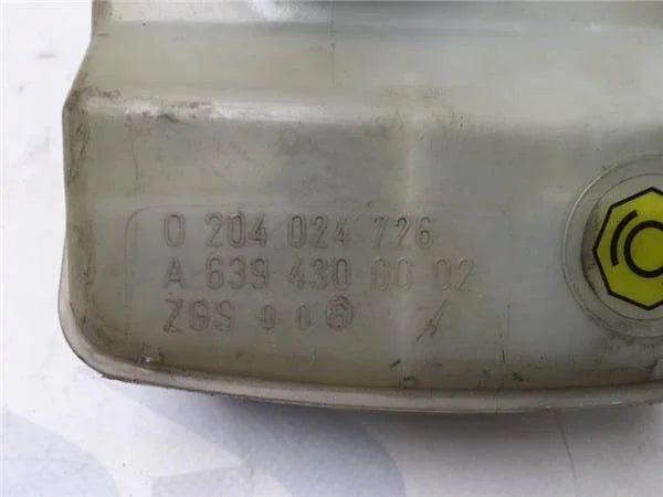 Botella direccion Mercedes a6394300002