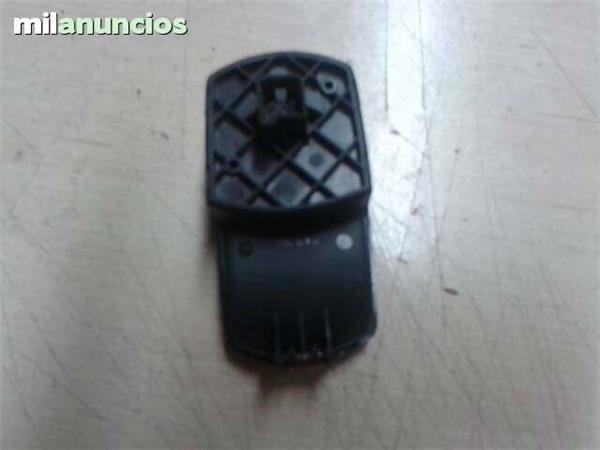 Boton elevalunas opel corsa - 13189333