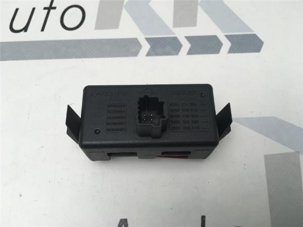 boton emergencia renault 8200214896A - 8200214896A