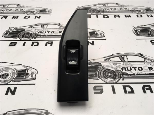 Botonera elevalunas nissan 8296083g00 - 8296083g00