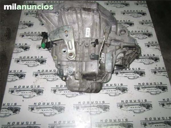 Caja cambios 2.2 renault dci 8200064494 - AutoRR 8200064494