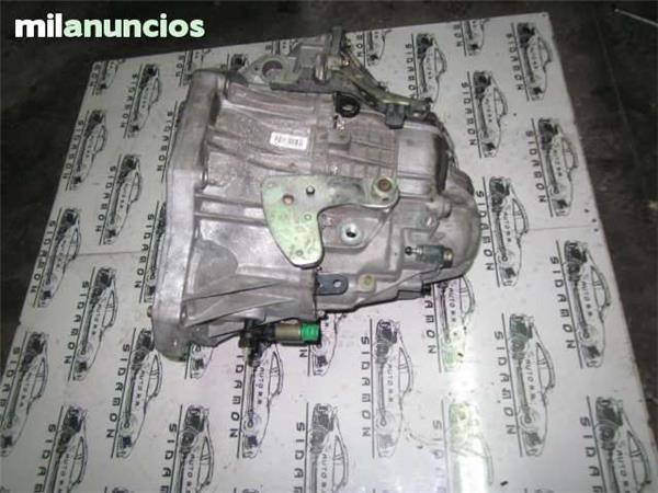 Caja cambios 2.2 renault dci 8200064494 - AutoRR 8200064494