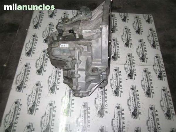 Caja cambios 2.2 renault dci 8200064494 - AutoRR 8200064494