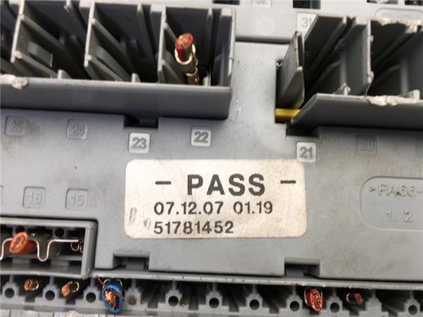 Caja de fusibles 51781452 - 51781452