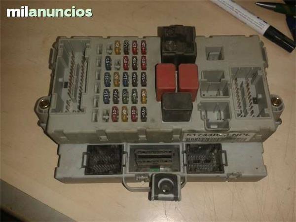 Caja de fusibles fiat punto - 51744898