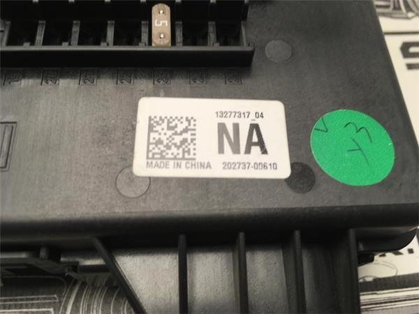 Caja de fusibles opel insignia - 1327731704