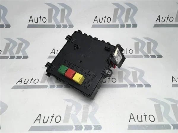 Caja de fusibles Opel Vectra C 13170892