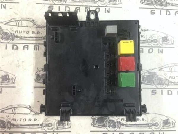 Caja de fusibles opel vectra c trasera - 13205776