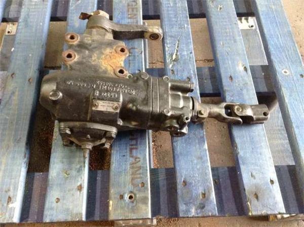 Caja direccion nissan terrano 2 - 8074974603