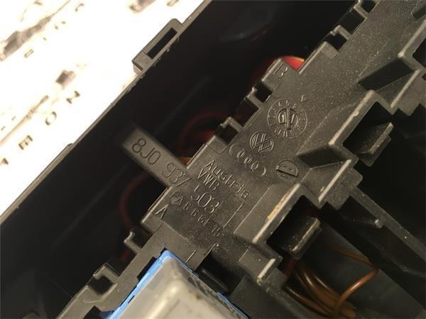 Caja fusibles audi tt 8j 8j0937503 - 8j0937503