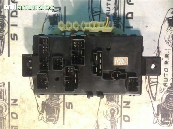 Caja fusibles daihatsu sirion/mazda - AutoRR 8260097405