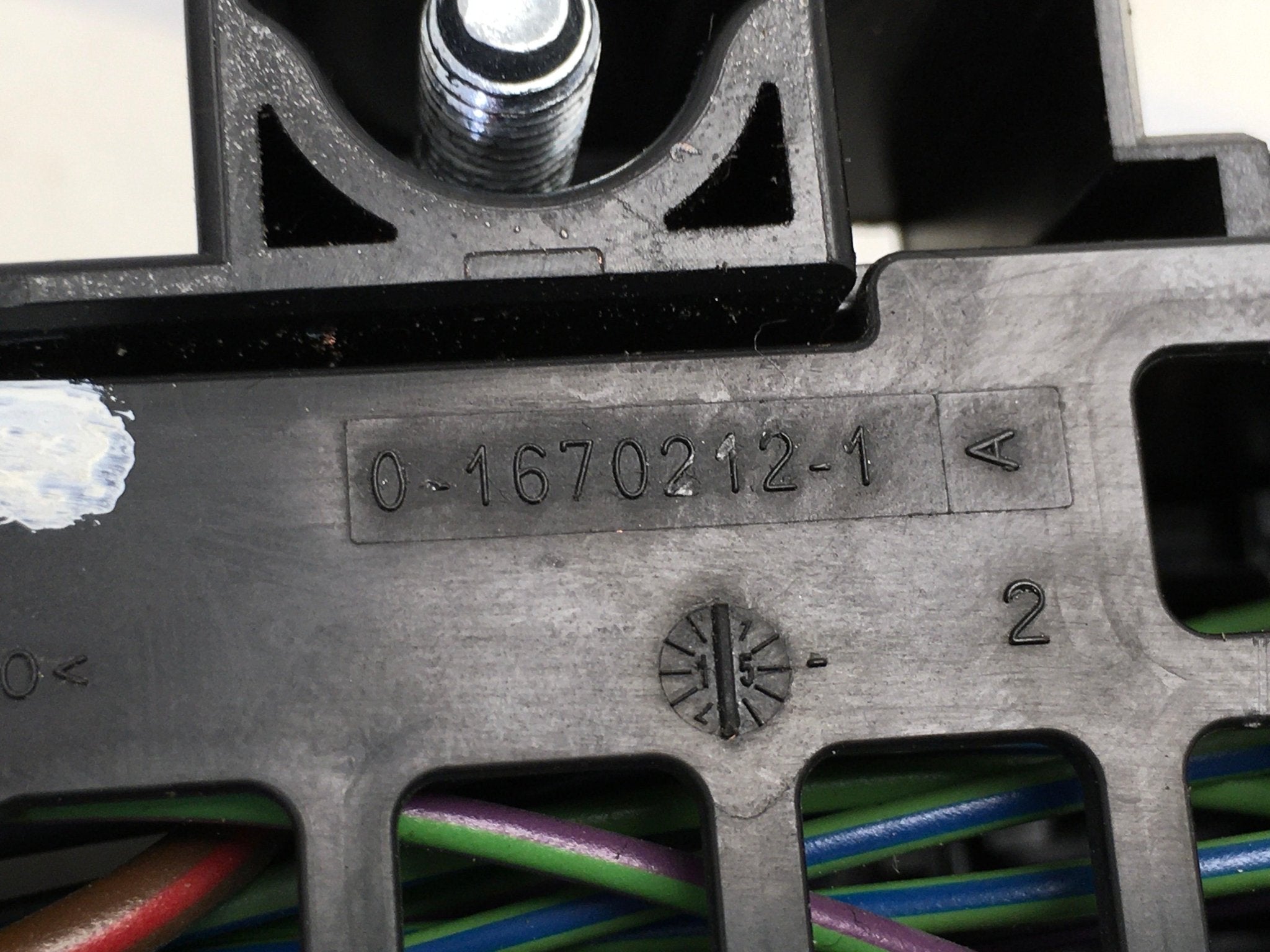 Caja fusibles Ford Tourneo Courier - 016702121