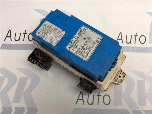 Caja fusibles Mitsubishi Montero III
