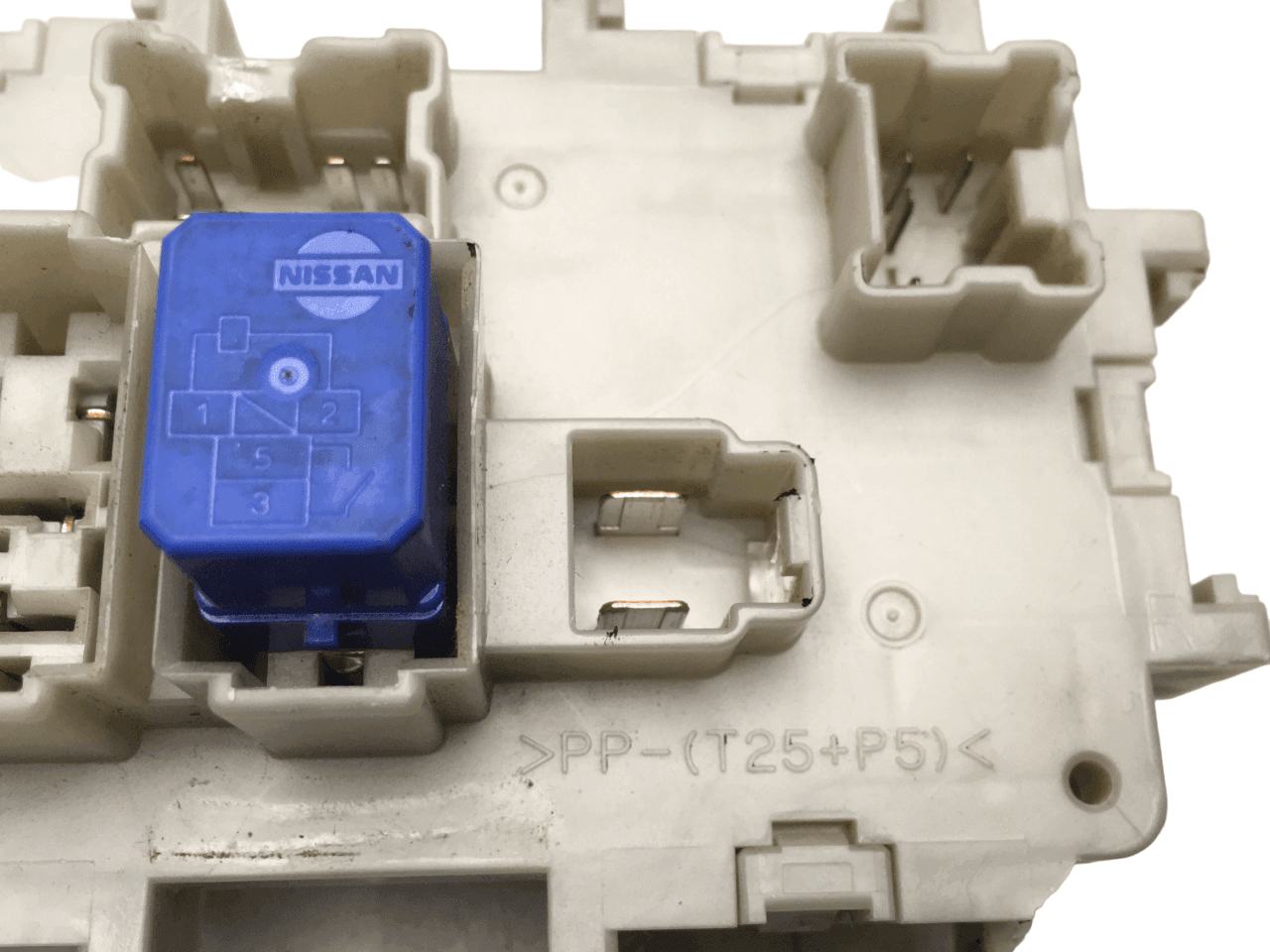 Caja fusibles Nissan 24350EA00A - 24350EA00A