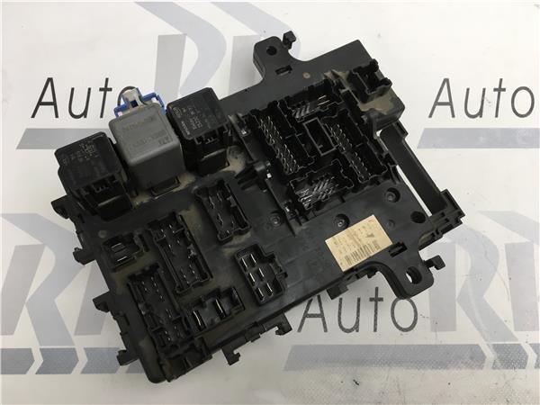 Caja fusibles Nissan Terrano II