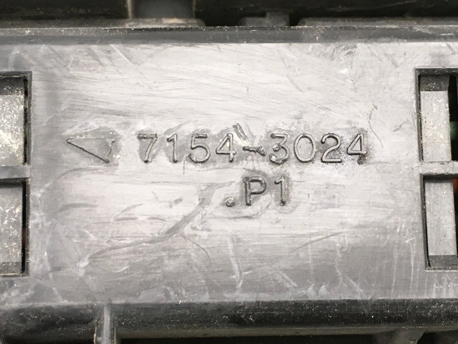 Caja fusibles Nissan Terrano II R20 - 71543024