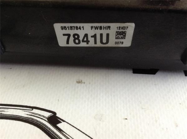 Caja fusibles opel antara 95137841 - 95137841