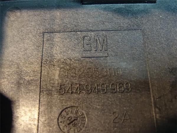 Caja fusibles opel insignia 13255300 - 13255300