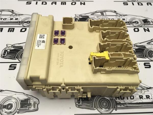 Caja fusibles toyota rav4 xa40 - 63583372