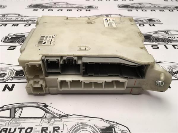 Caja reles fusibles lexus is 220d - 8273053050