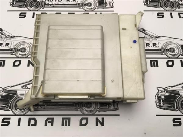 Caja reles fusibles lexus is220 d - 8273053020