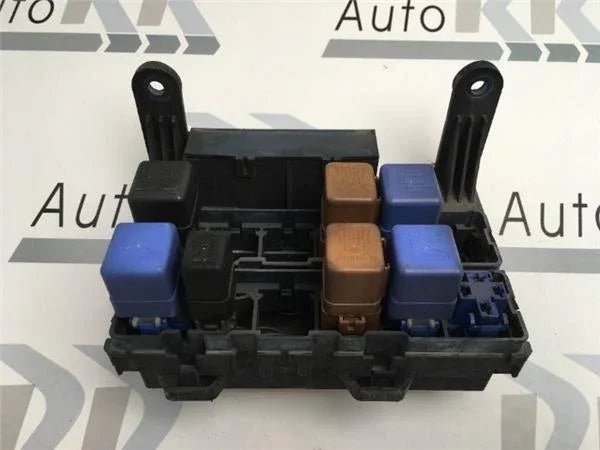 Caja reles nissan patrol gr y61
