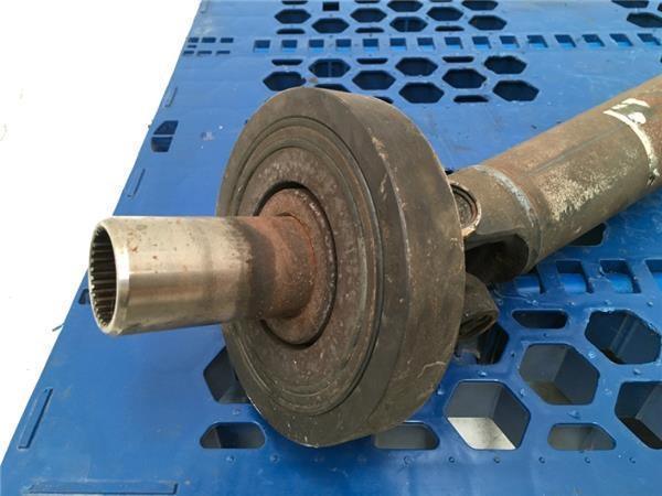 Cardan central Jeep Cherokee KJ 52853130