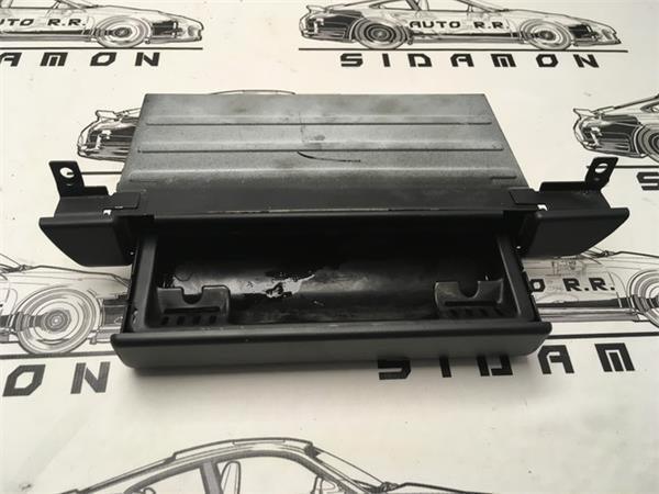 CENICERO AUDI 100 200 443857951H - 443857951h