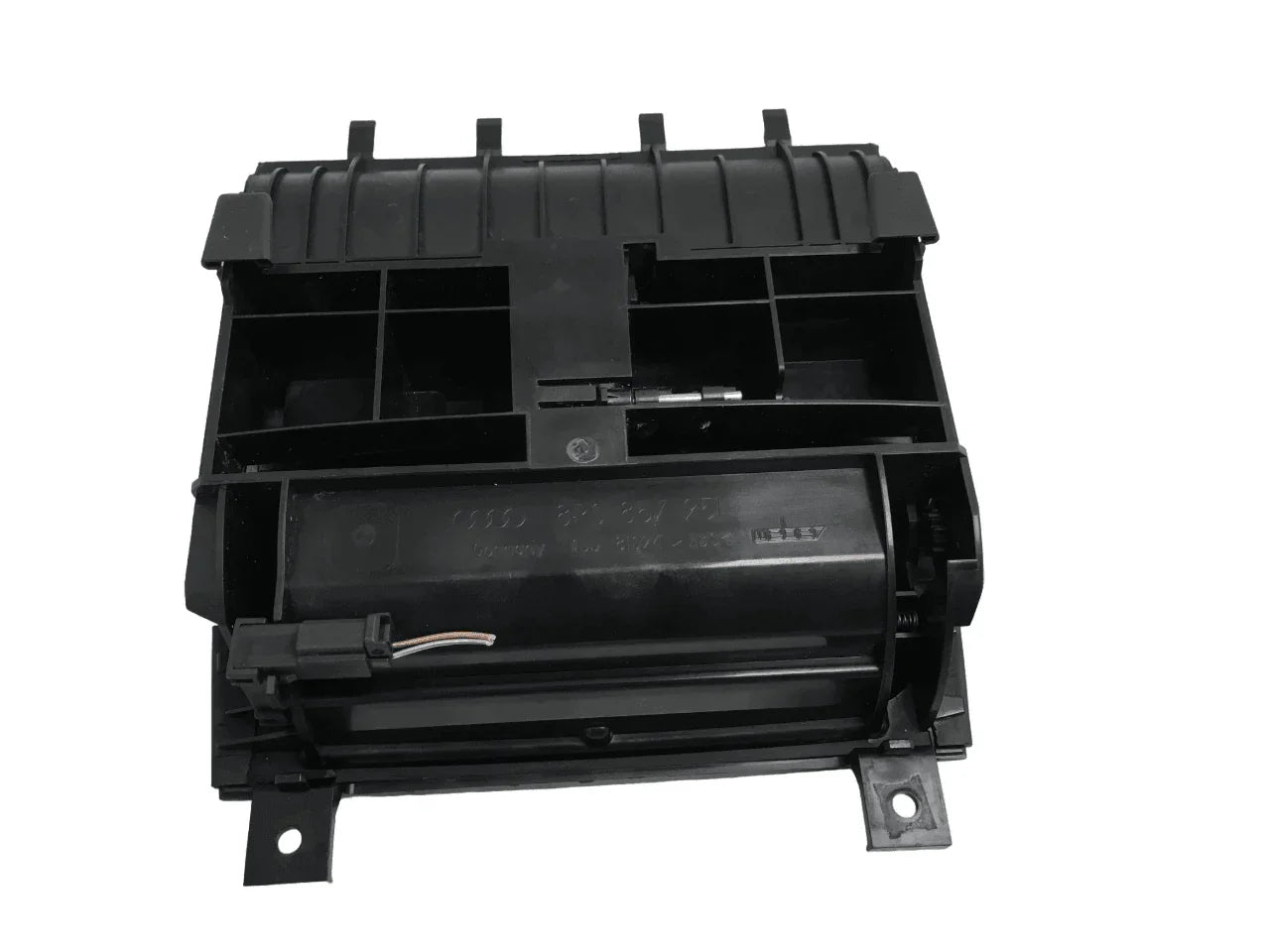 Cenicero Audi A3 8P