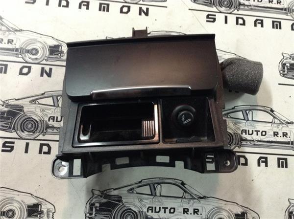 CENICERO AUDI A5 8T 8K0857951 - AutoRR 8k0857951