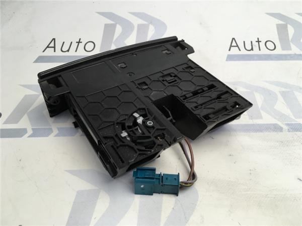 Cenicero mercedes ml w164 a1648100130