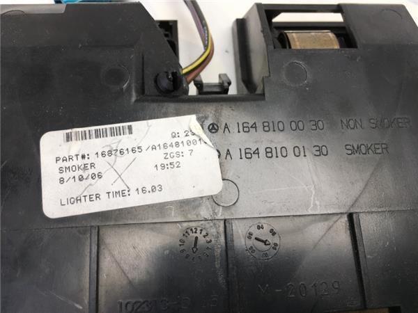 Cenicero mercedes ml w164 a1648100130