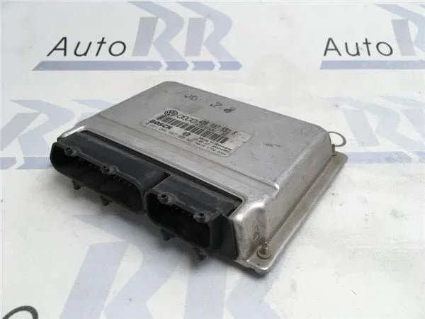 Centralita ECU Audi 4d0907551f