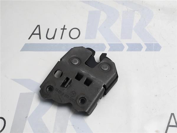 Cerradura asiento trasero izq Bmw E46 Co - 8209035