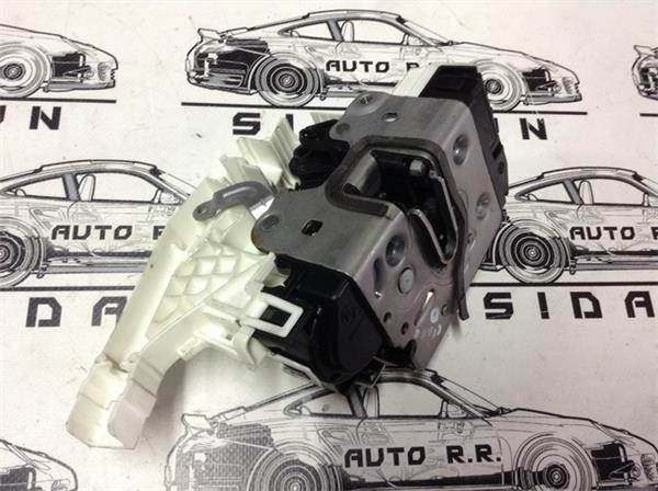 Cerradura del dcha mercedes a1667200435 - a1667200435