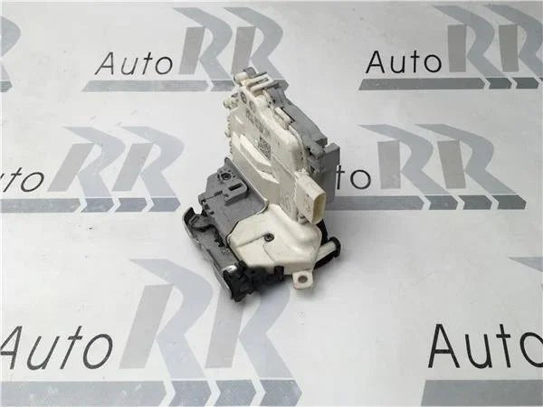 Cerradura delantera dcha audi 8x1837016