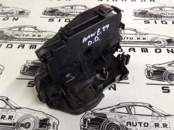 Cerradura delantera dcha bmw serie 1 e87 - 51217229458