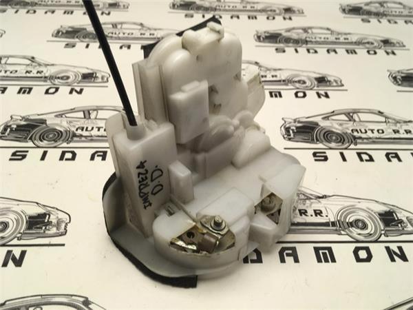 Cerradura delantera derecha impreza g12 - 