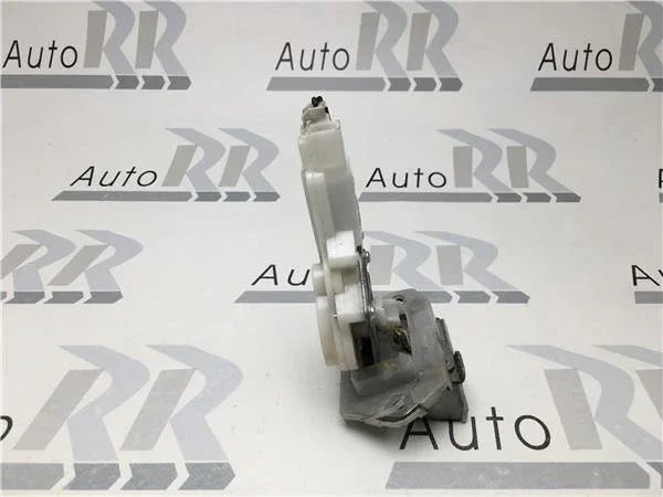 Cerradura Porton Suzuki Swift III