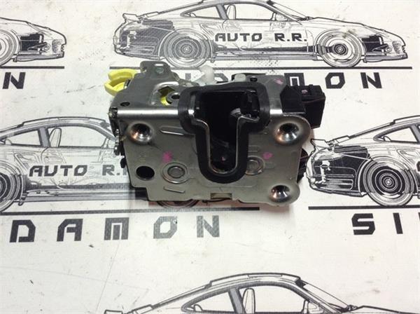 Cerradura puerta trasera izq duster - 825030283