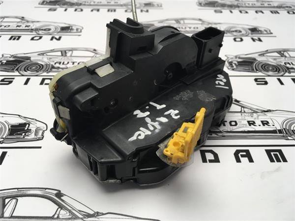 Cerradura tras izq opel zafira c tourer - 13579555