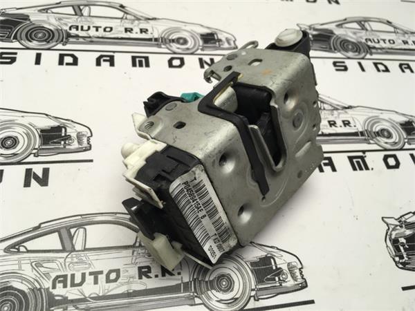 Cerradura trasera izq jeep p04589415ae - p04589415ae