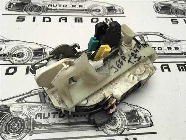 Cerradura trasera izq jeep p04589415ae - p04589415ae