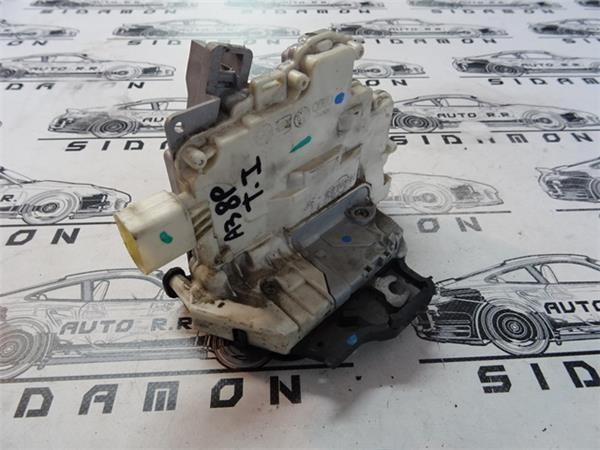 Cerradura trasera izquierda audi a3 8p - 4f0839015