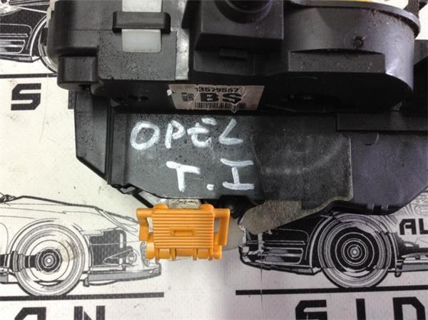 Cerradura trasera izquierta opel astra j - 13579557