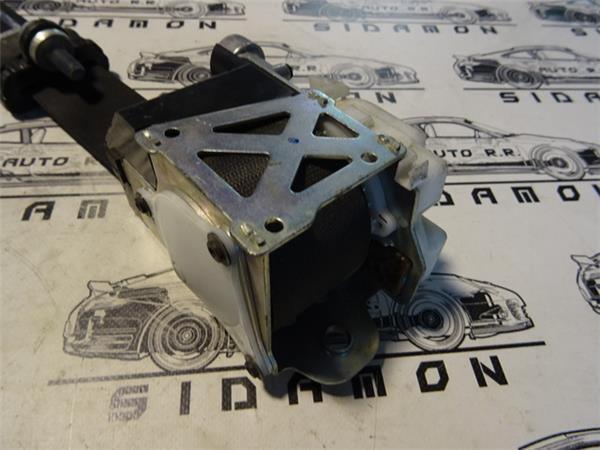 Cinturon pretensor del izq mercedes slc - a1718600185